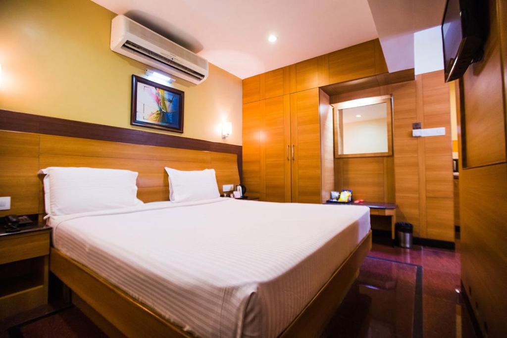 Malles Manotaa Chennai Cameră foto